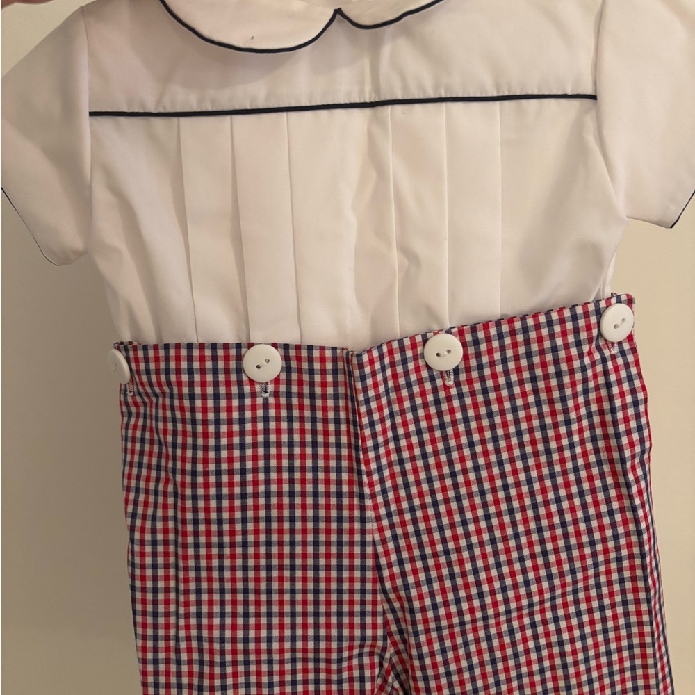 White/Red Checkered baby outfit. NWT. Thomas suit is style